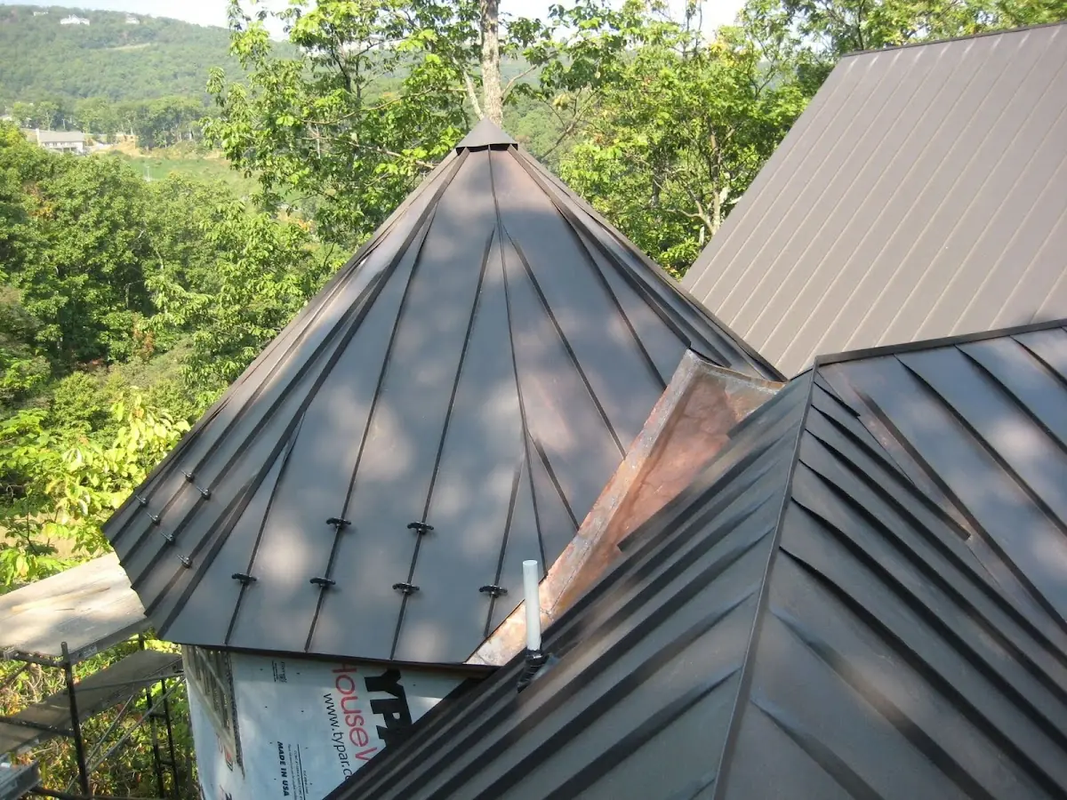 Professional Roof Tarp Installation by Craftsman Roofing in Waipio